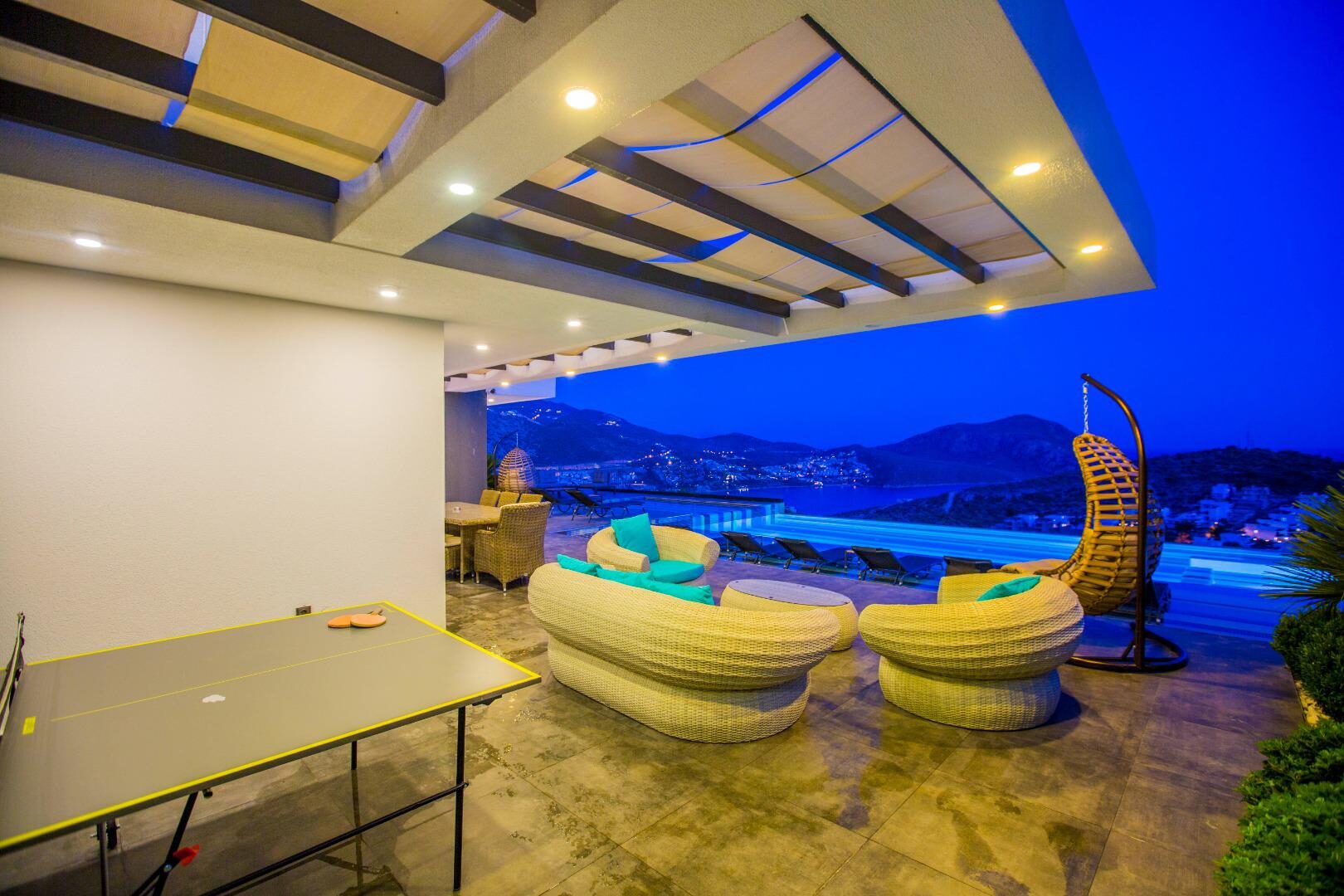 Villa Vogue — 44