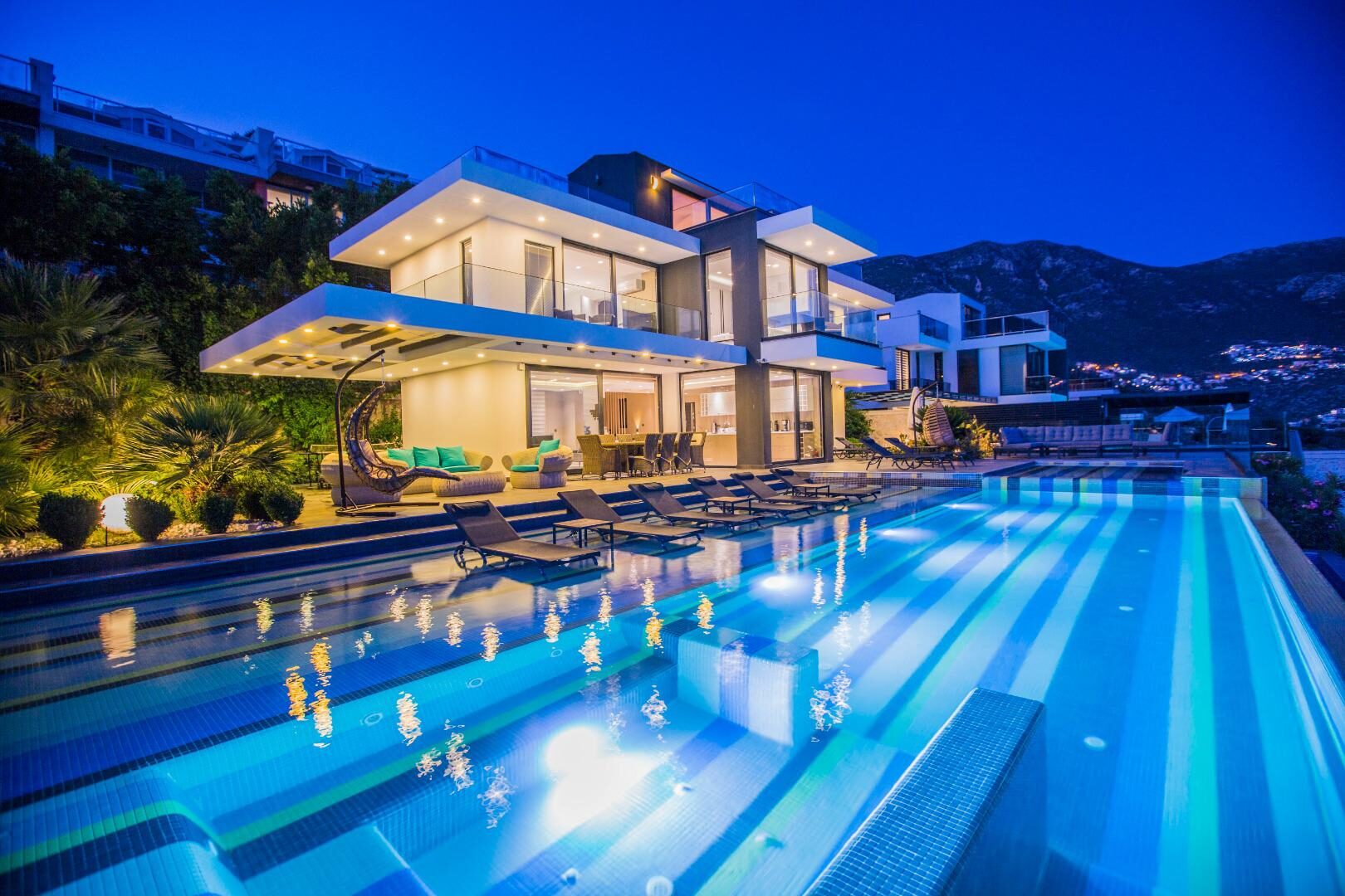 Villa Vogue — 46