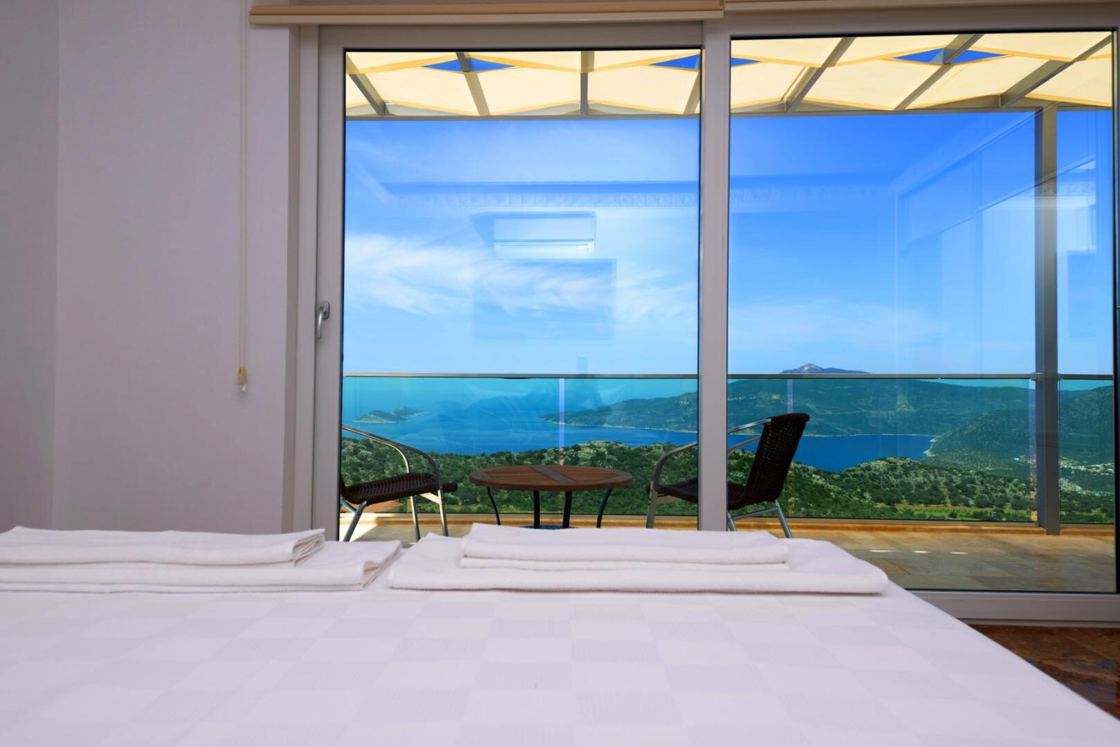 Villa Montana — 60