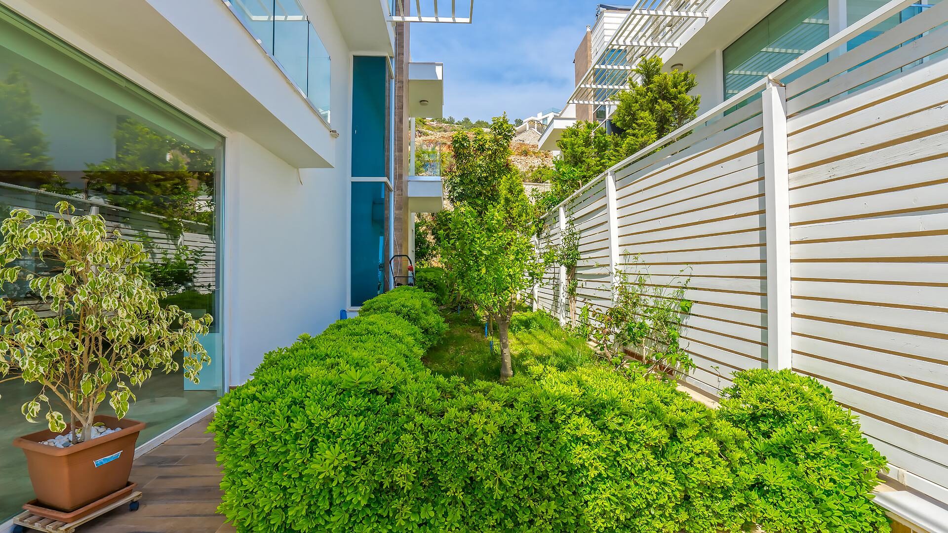 Villa Hillside 3 — 52