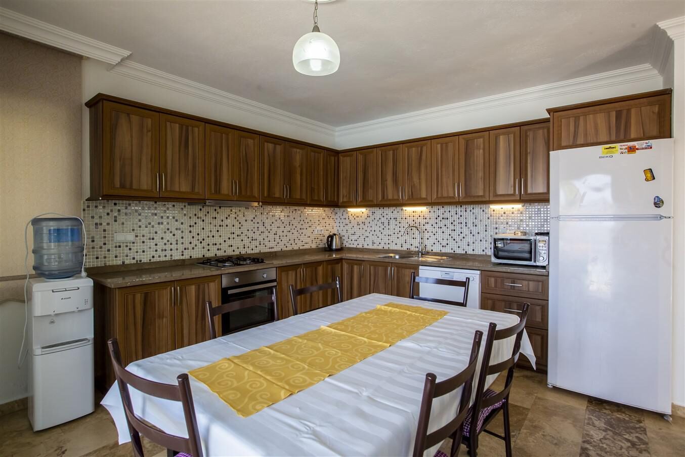 Villa Baysal Bergamot — 9