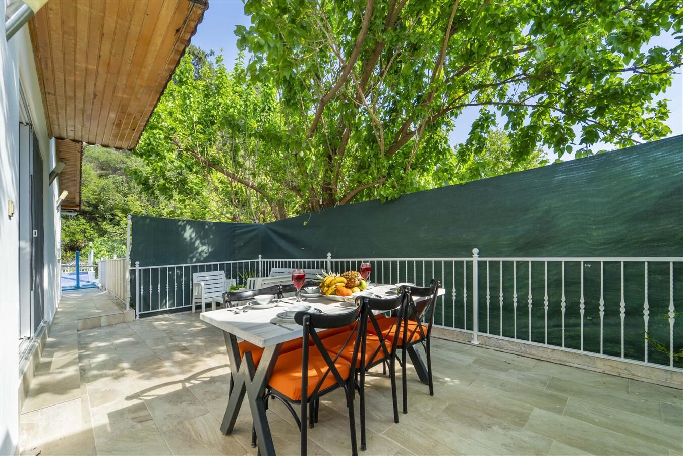 Villa Botanik — 32