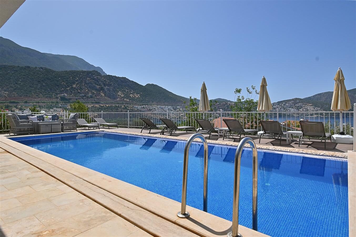 Villa İris — 9
