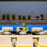 Villa Alis – villa for rent in Akbel