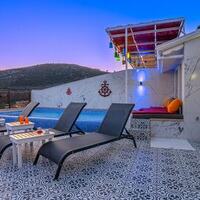 Apart Suit Karmen – villa for rent in Ortaalan