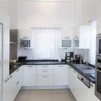 Villa Cape House – villa for rent in Yarımada