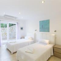 Villa Cape House – villa for rent in Yarımada