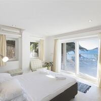 Villa Cape House – villa for rent in Yarımada