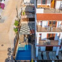 Villa Caledonia — 4