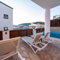 Villa Caledonia — 13