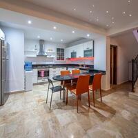 Villa Caledonia — 19