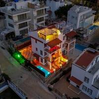 Villa Caledonia — 21