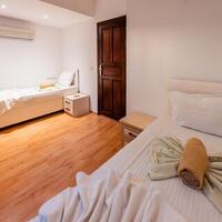 Villa Caledonia — 40