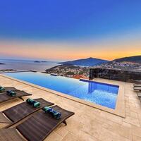 Villa Luxury – villa for rent in Kızıltaş