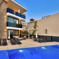Villa Luxury – villa for rent in Kızıltaş