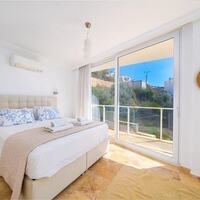 Villa Waratah — 53