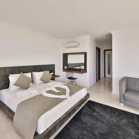Villa Luxury – villa for rent in Kızıltaş