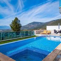 Villa Pırıltı Pool 4 – villa for rent in Üzümlü