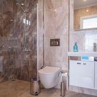 Villa Pırıltı Bathroom 1 – villa for rent in Üzümlü