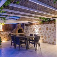 Villa Ea – villa for rent in Ortaalan