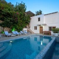 Villa Barış Pool 6 – villa for rent in Kördere