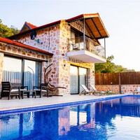 Villa Fiesta — 1