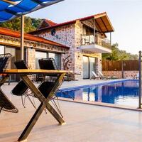 Villa Fiesta — 6