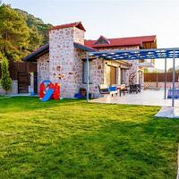 Villa Fiesta — 10