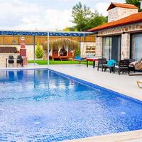 Villa Fiesta — 137