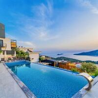 Villa July — 4