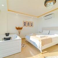 Villa July — 60