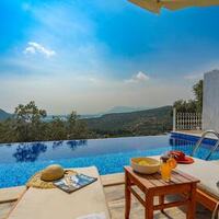 Villa Selen Pool 10 – villa for rent in Üzümlü