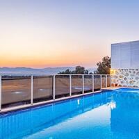 Villa Likya Black – villa for rent in Yeşilköy