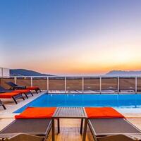 Villa Likya Black – villa for rent in Yeşilköy