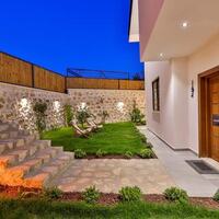 Villa Fi Manor – villa for rent in Üzümlü