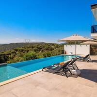 Villa Fi Manor – villa for rent in Üzümlü