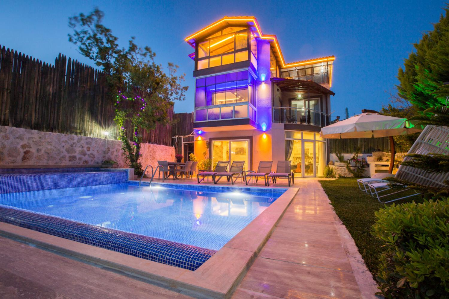 Villa Dere-Kalkan/İslamlar Village,2 bedrooms,Sleeps 4,Sea View,Jacuzzi Bath,Suit for homeymoon and secluded unvisible pool