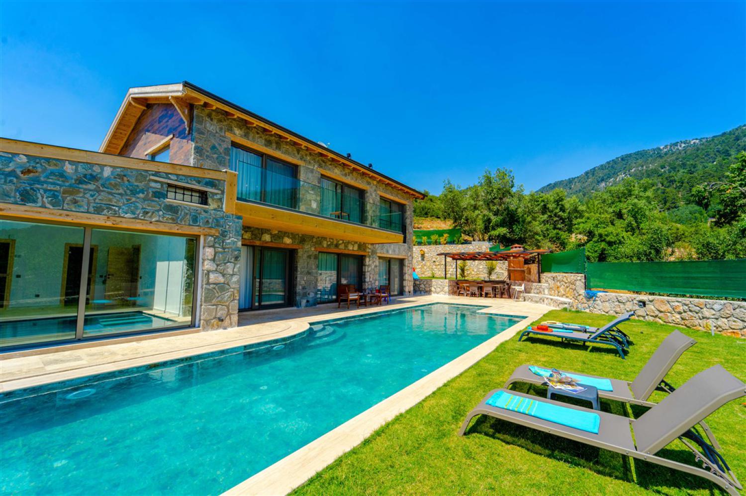 VİLLA HARİKA SEYDİKEMER