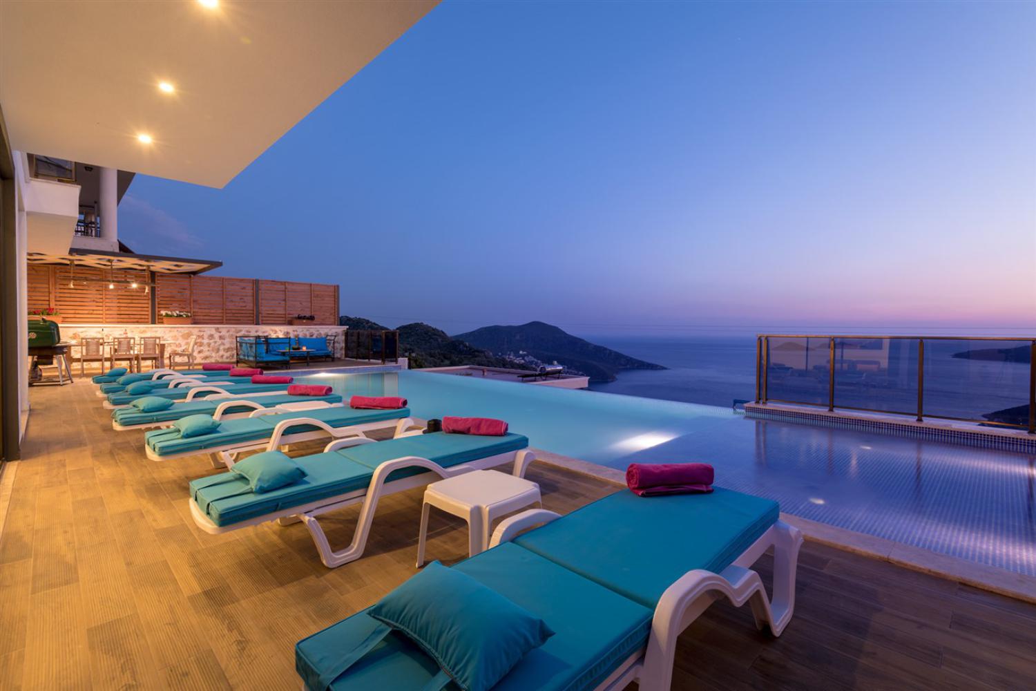 Villa Primavera,Kalkan/Kiziltas,4 Bedrooms/Sleeps 8,Luxury Kalkan Holiday Villa