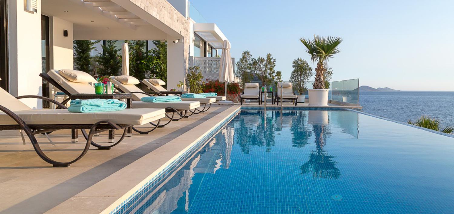 Villa Afsana-Kalkan/Komurluk area,4 bedrooms/sleeps 8 ,Luxury villa,close to sea and close to beach,Near the kalkan main town