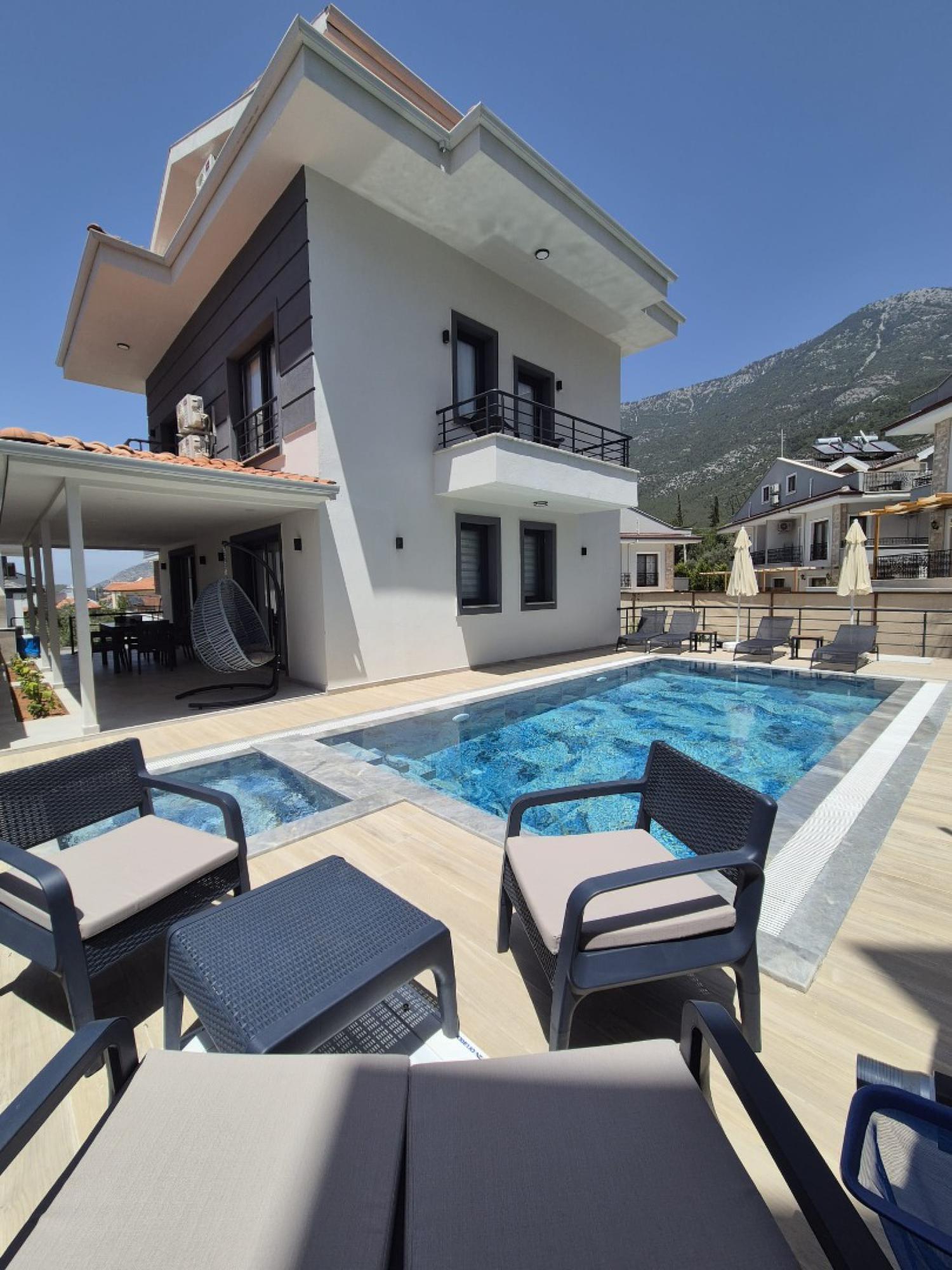 Villa Ağan 2 - Ölüdeniz’de Jakuzili, Bahçeli ve Havuzlu Kiralık Villa