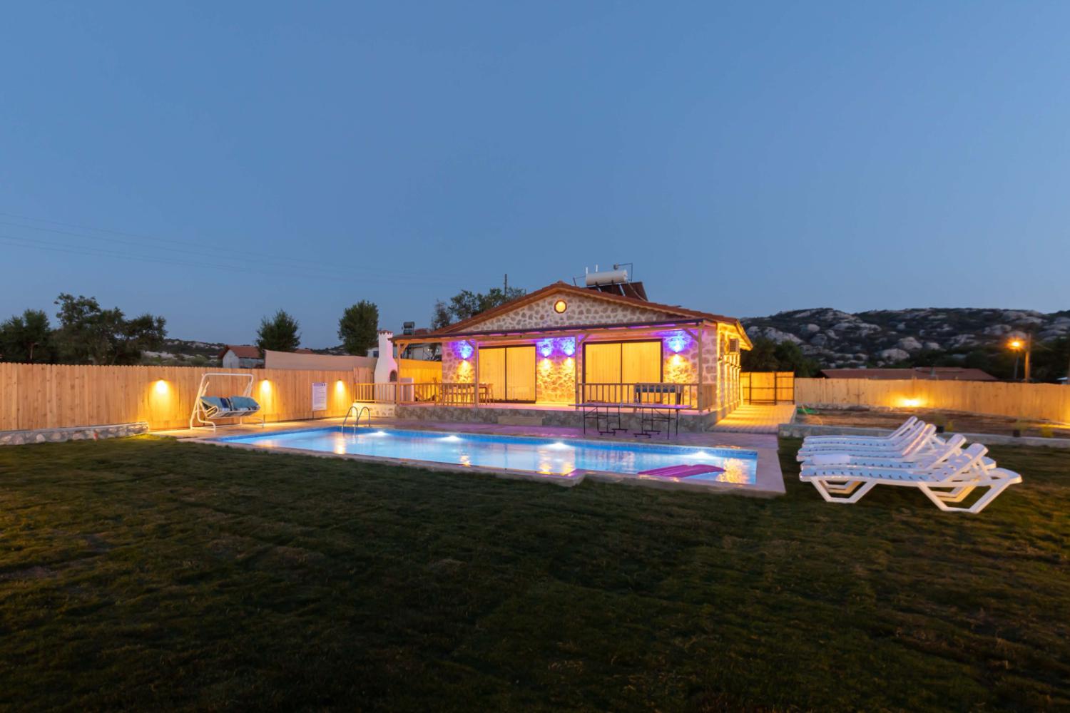 VİLLA AGARTA SARİBELEN