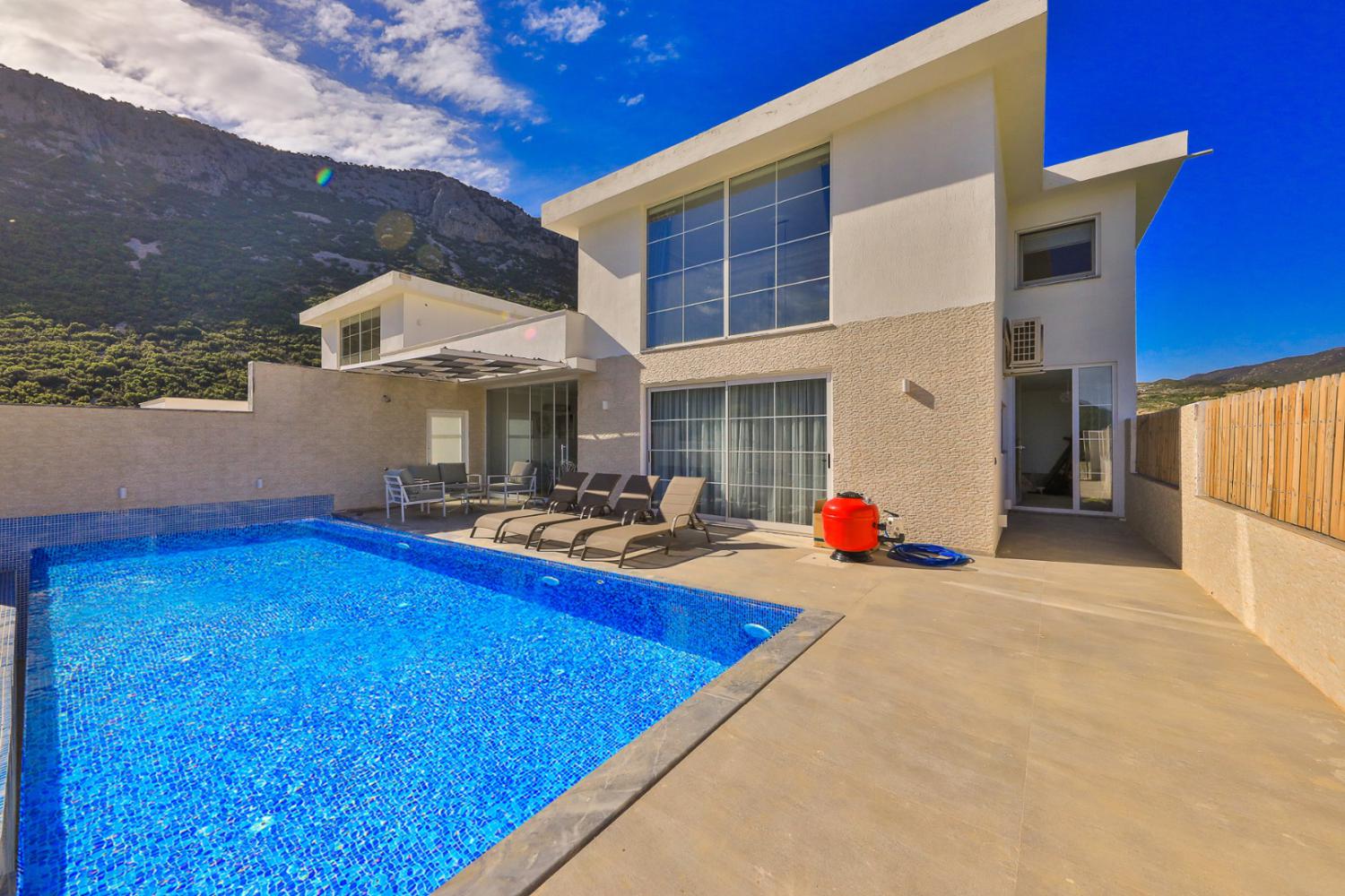 VILLA MULBERRY BARLEY