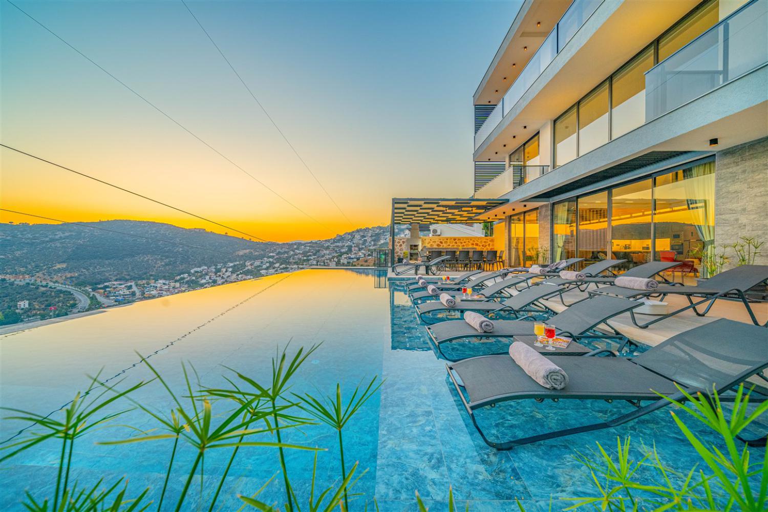 Villa Grey Falcon,Kalkan 6 Bedrooms Villa with 12 Sleeps Capacity,Luxury Designed,Infinity Pool