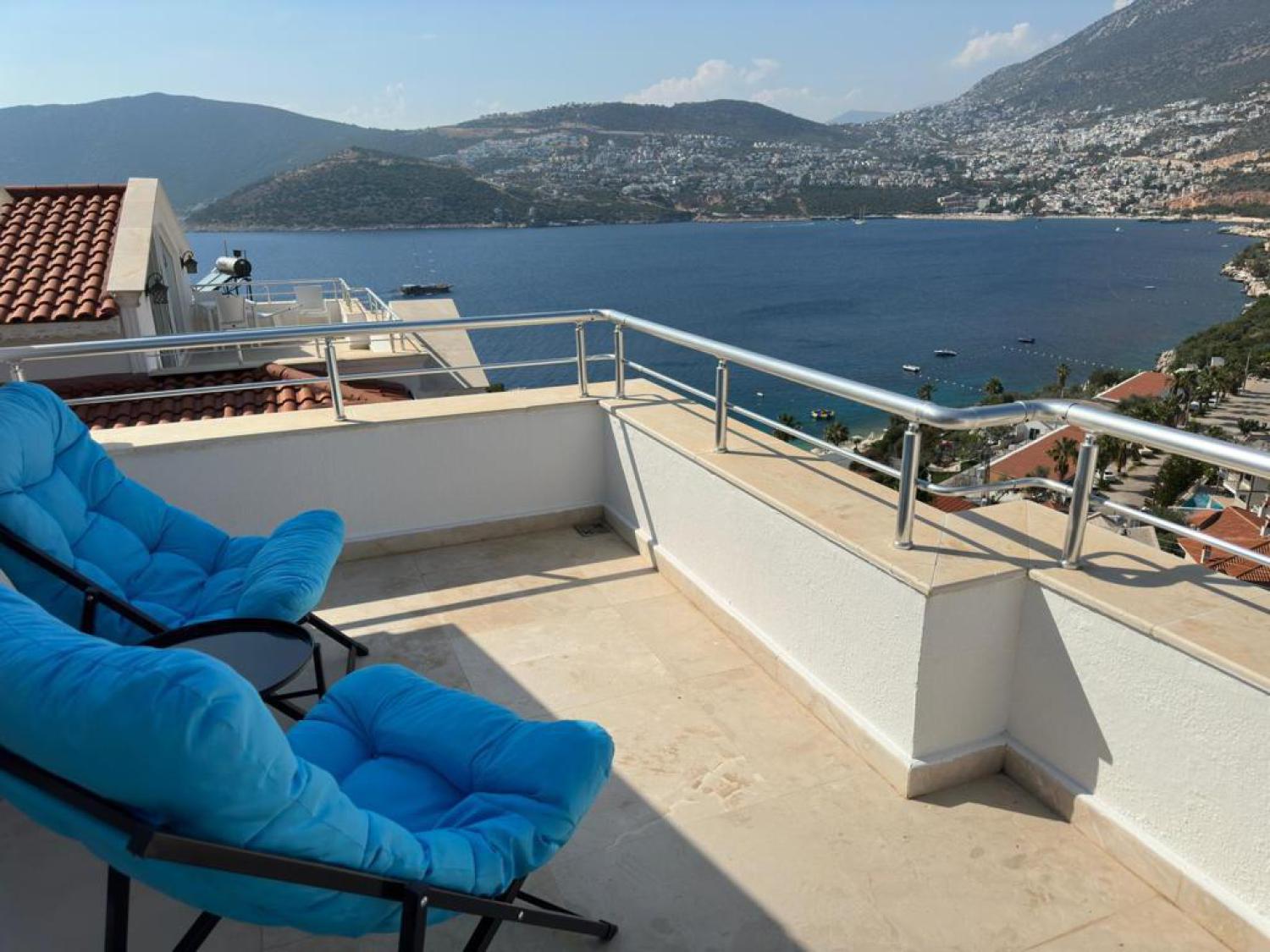 Villa Mavi Su 2-5 Bedrooms/Sleeps 10 Luxury Villa in Kisla area,Walking distance to beach