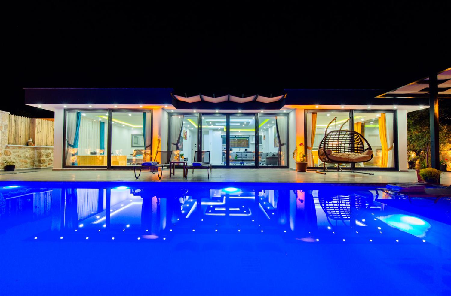 Villa Ozalp,2 bedrooms villa with 4 sleeps capacity and villa located  Kalkan/Ulugol area