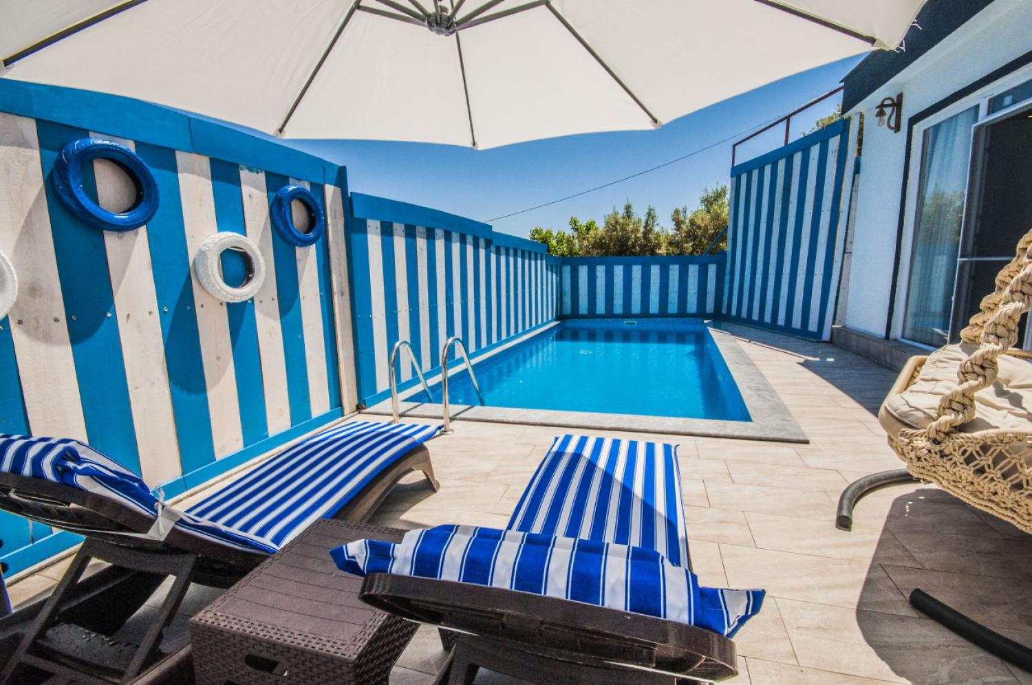 Villa Secret Love