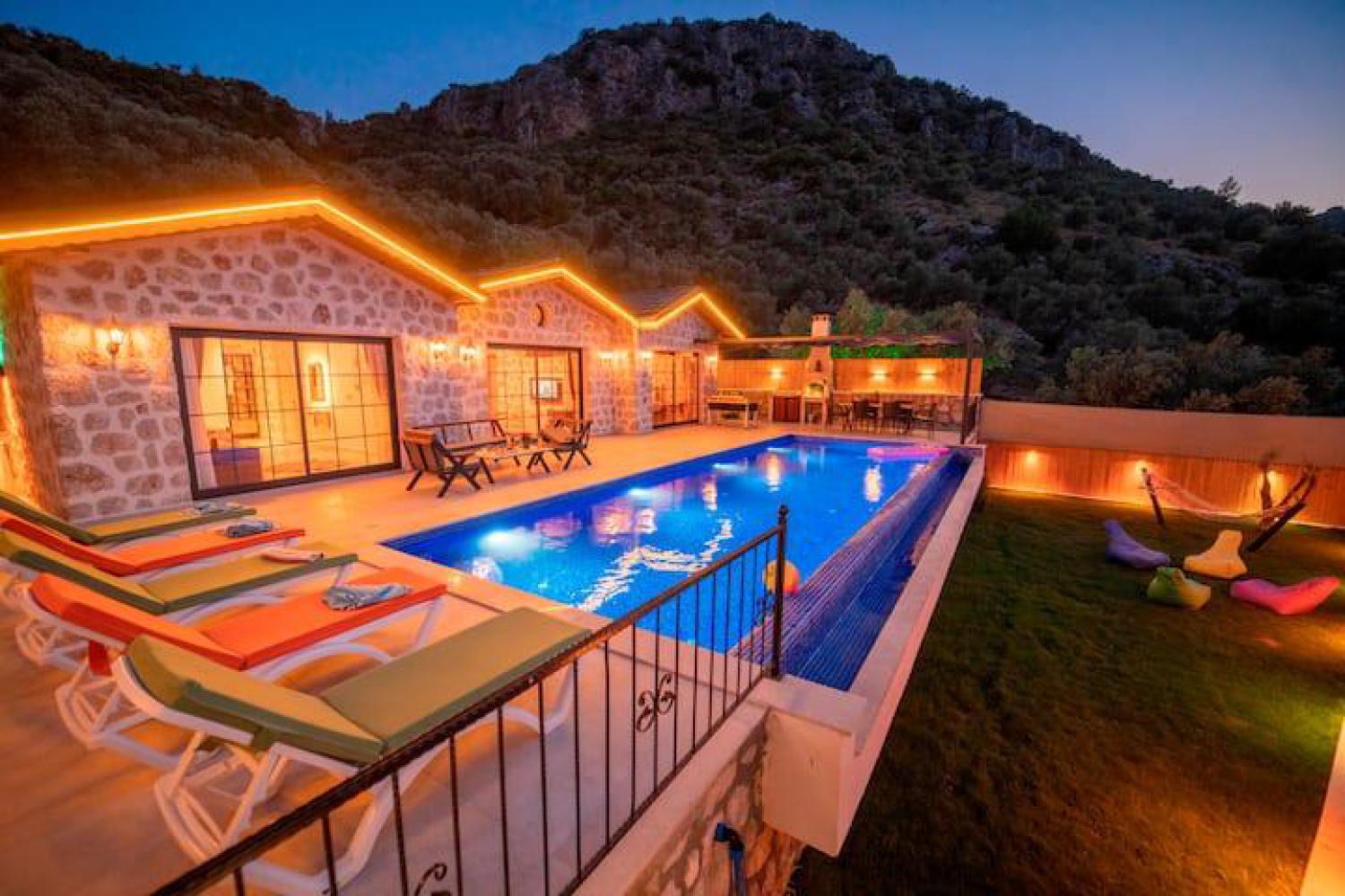 VİLLA STONE HOUSE YESİLKOY